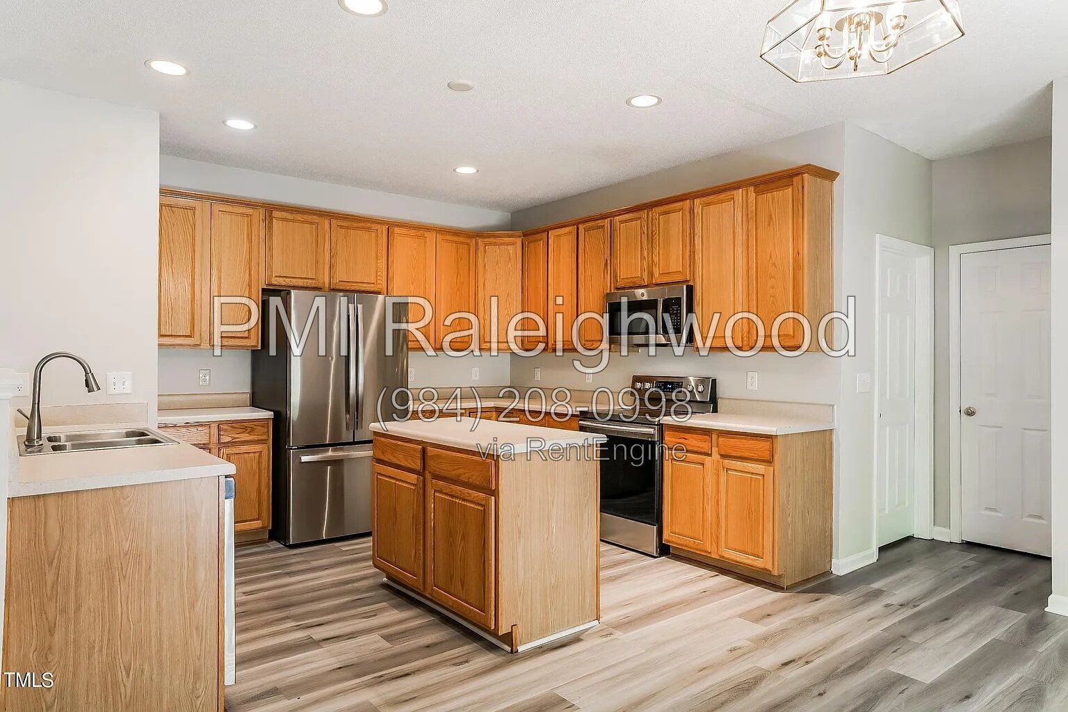 Spacious 3,100 SF Home for Rent in Northeast Raleigh | Community Pool, Clubhouse, Private Backyard & Back Deck property image