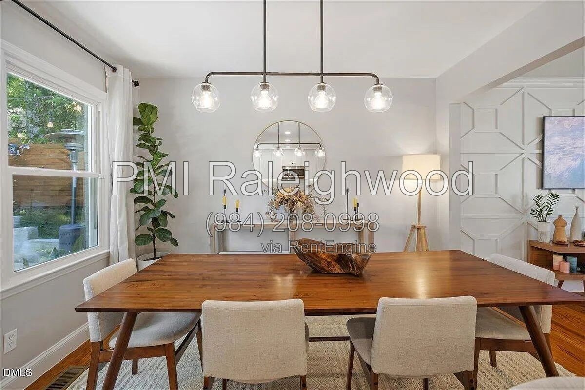North Hills / Midtown Raleigh – Updated 3BR/2.5BA Home with Fenced Backyard & Multiple Living Spaces property image
