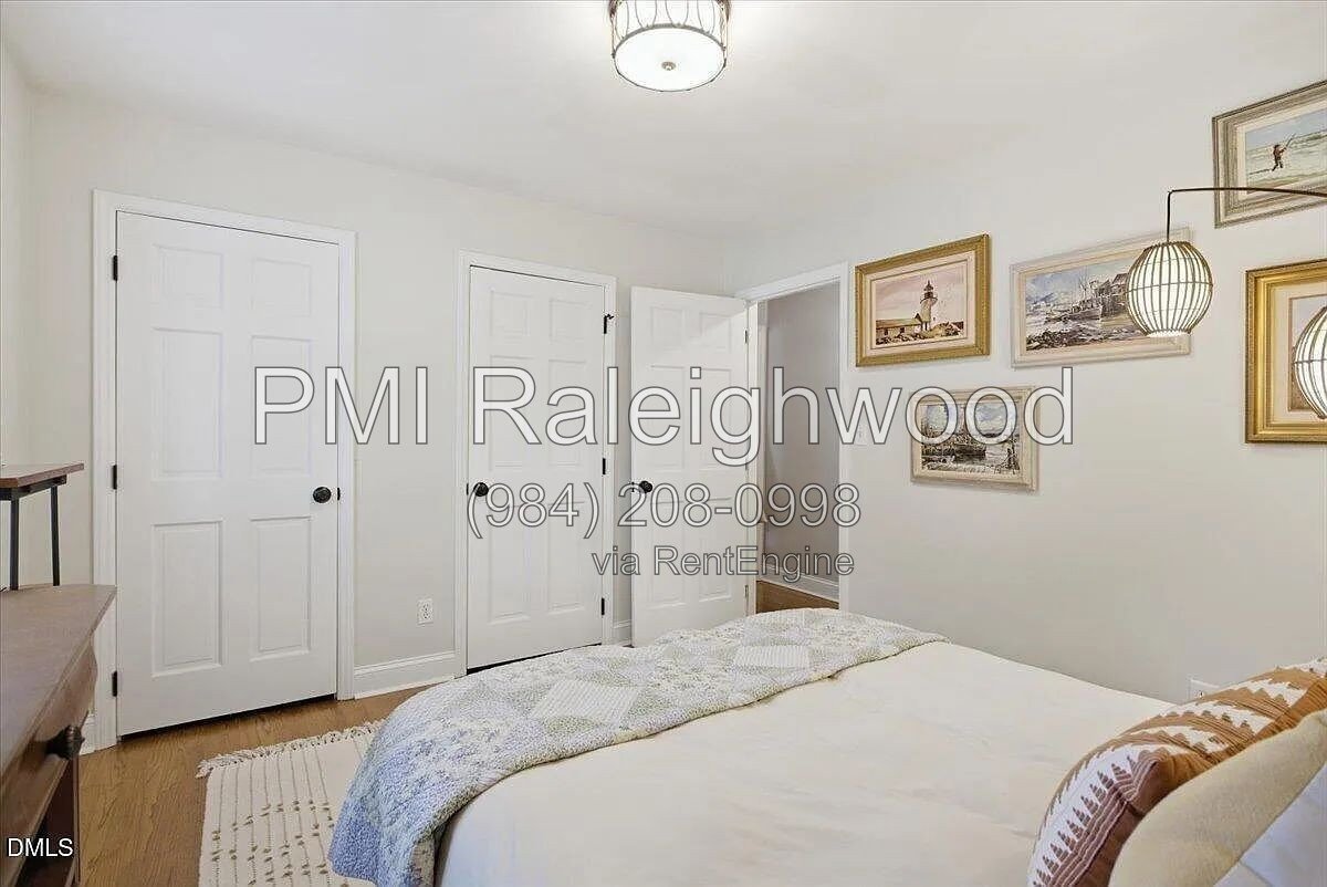 North Hills / Midtown Raleigh – Updated 3BR/2.5BA Home with Fenced Backyard & Multiple Living Spaces property image