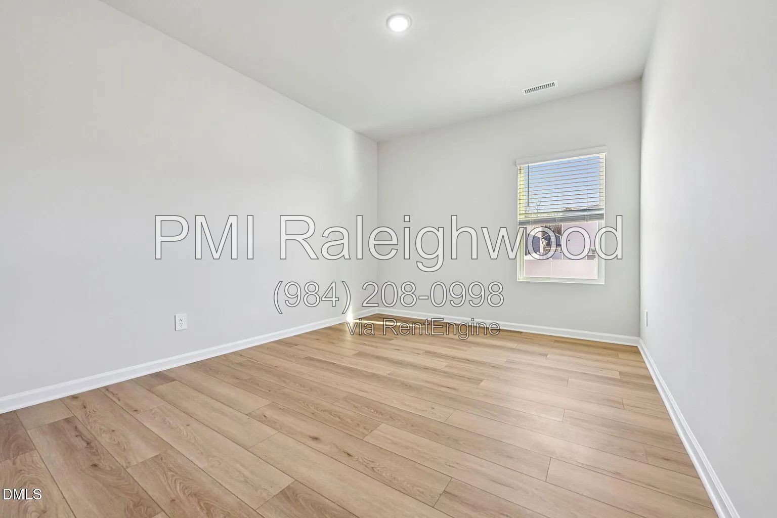 Spacious 5-bedroom home in Garner featuring a dedicated study room and a convenient first-floor bedroom. Enjoy open-concept living, modern functionality, and resort-style community amenities property image