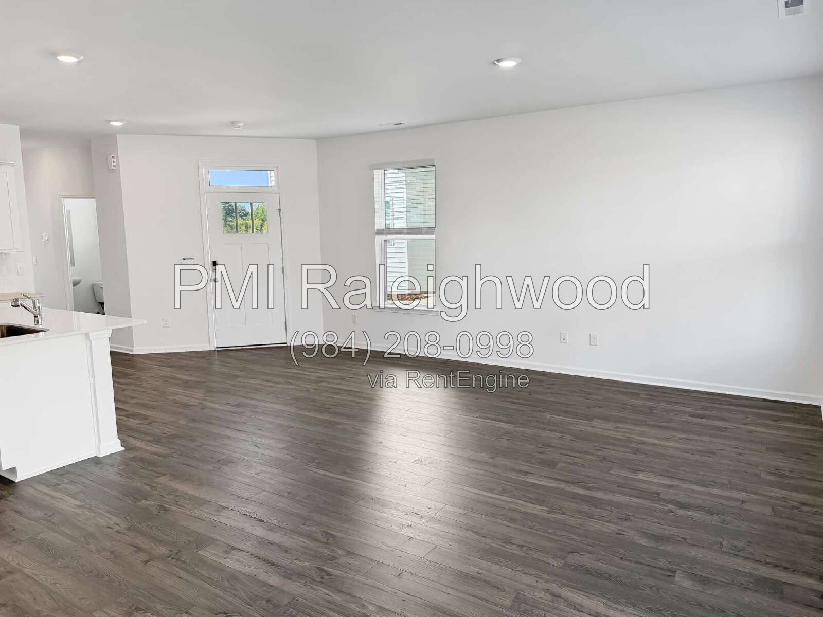 Stylish Corner-Unit 3-Bedroom Townhome with Quartz Kitchen, Loft, Smart-Home Features, Garage & Private Patio property image