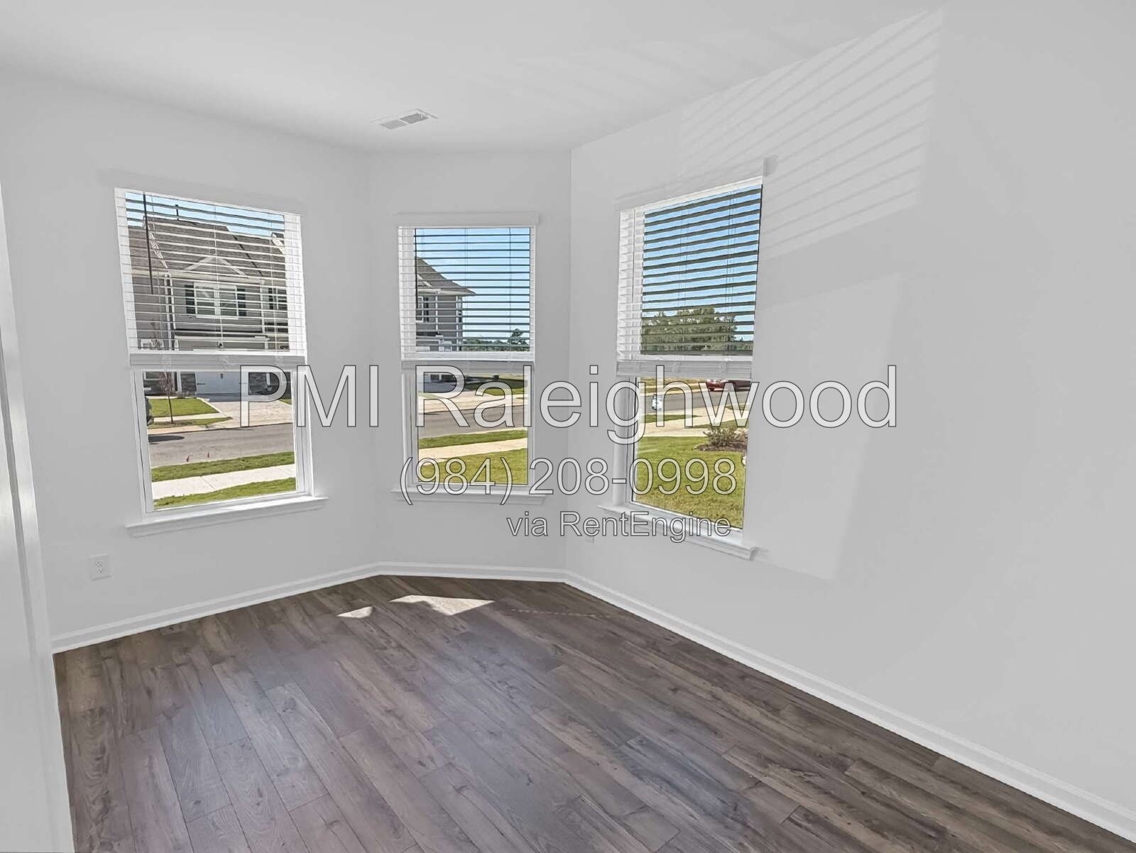 Stylish Corner-Unit 3-Bedroom Townhome with Quartz Kitchen, Loft, Smart-Home Features, Garage & Private Patio property image