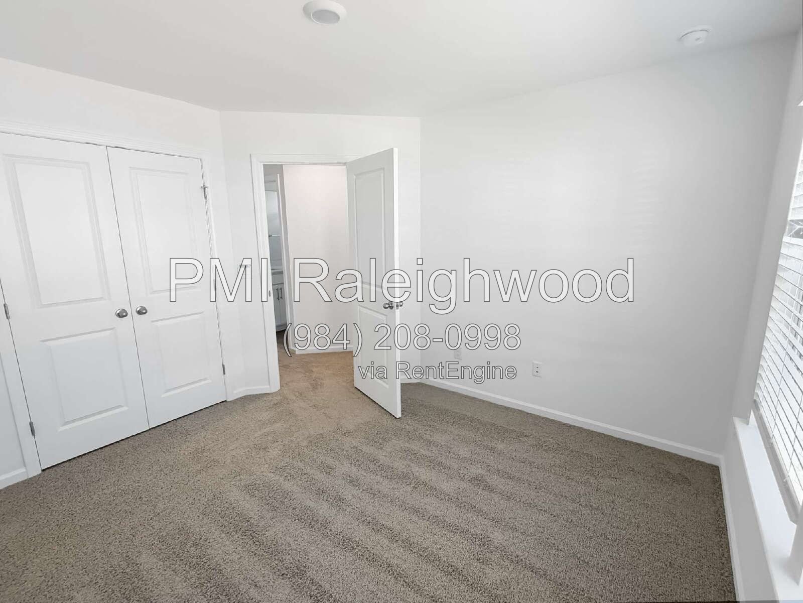 Stylish Corner-Unit 3-Bedroom Townhome with Quartz Kitchen, Loft, Smart-Home Features, Garage & Private Patio property image