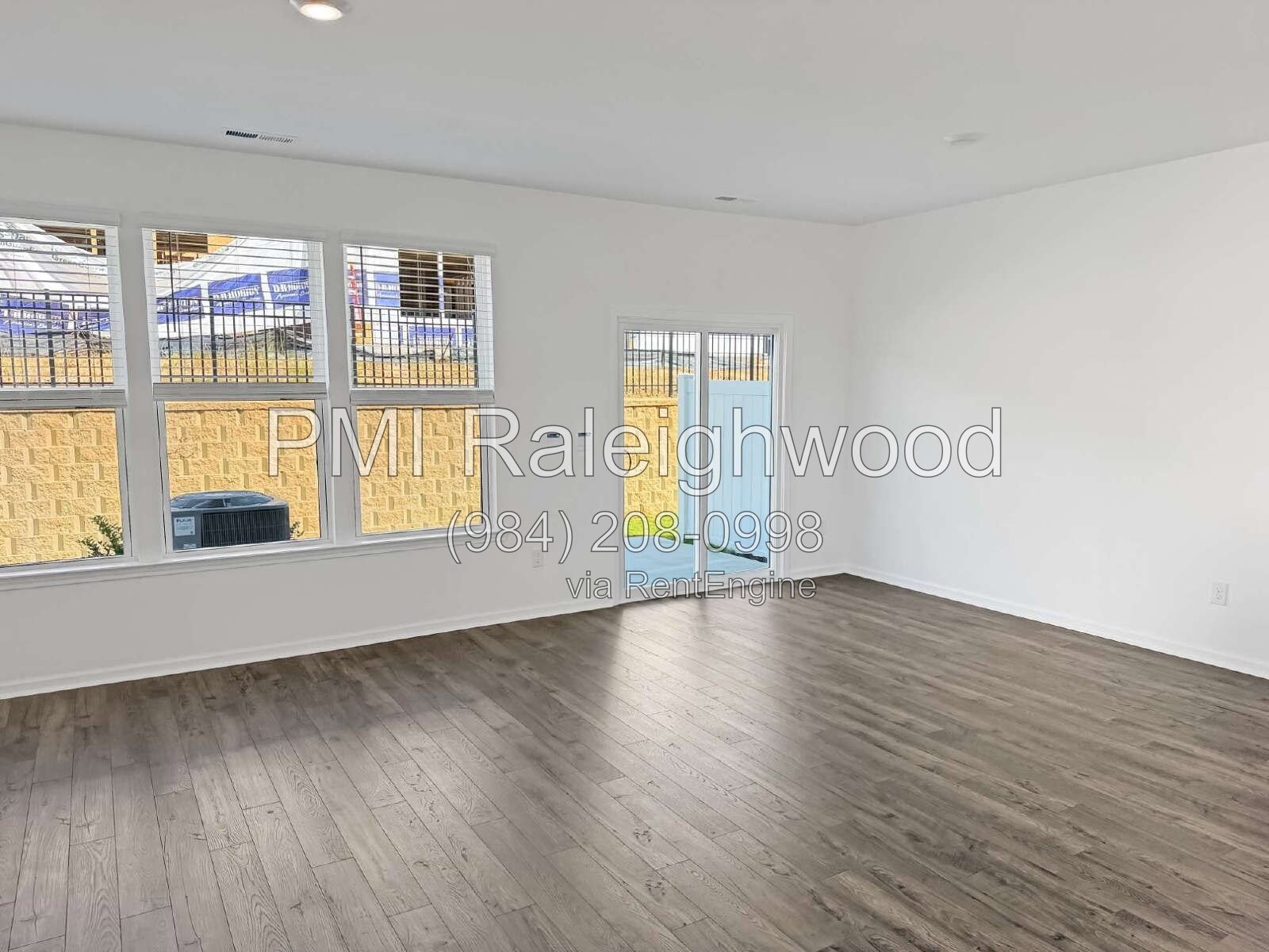 Stylish Corner-Unit 3-Bedroom Townhome with Quartz Kitchen, Loft, Smart-Home Features, Garage & Private Patio property image