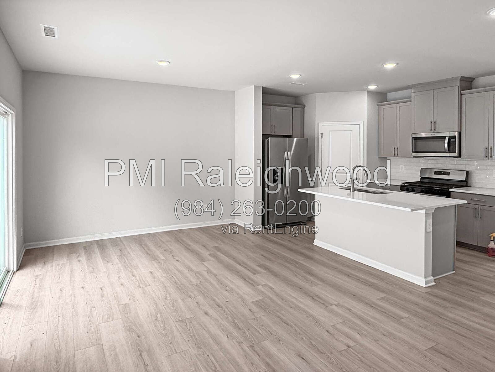 Brand-New 3BR Energy-Efficient Townhome with Open-Concept Living & Private Rear Patio near I-40, Tanger Outlets & Downtown Graham property image