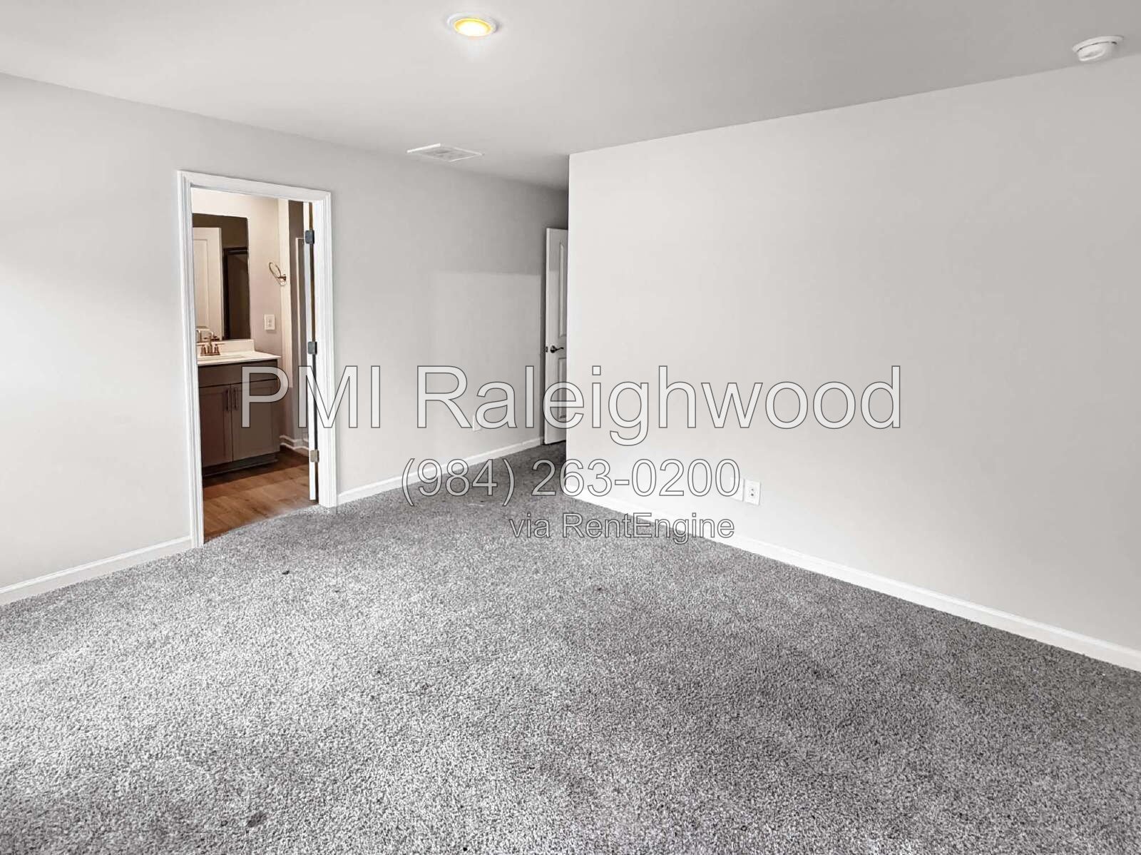 Brand-New 3BR Energy-Efficient Townhome with Open-Concept Living & Private Rear Patio near I-40, Tanger Outlets & Downtown Graham property image