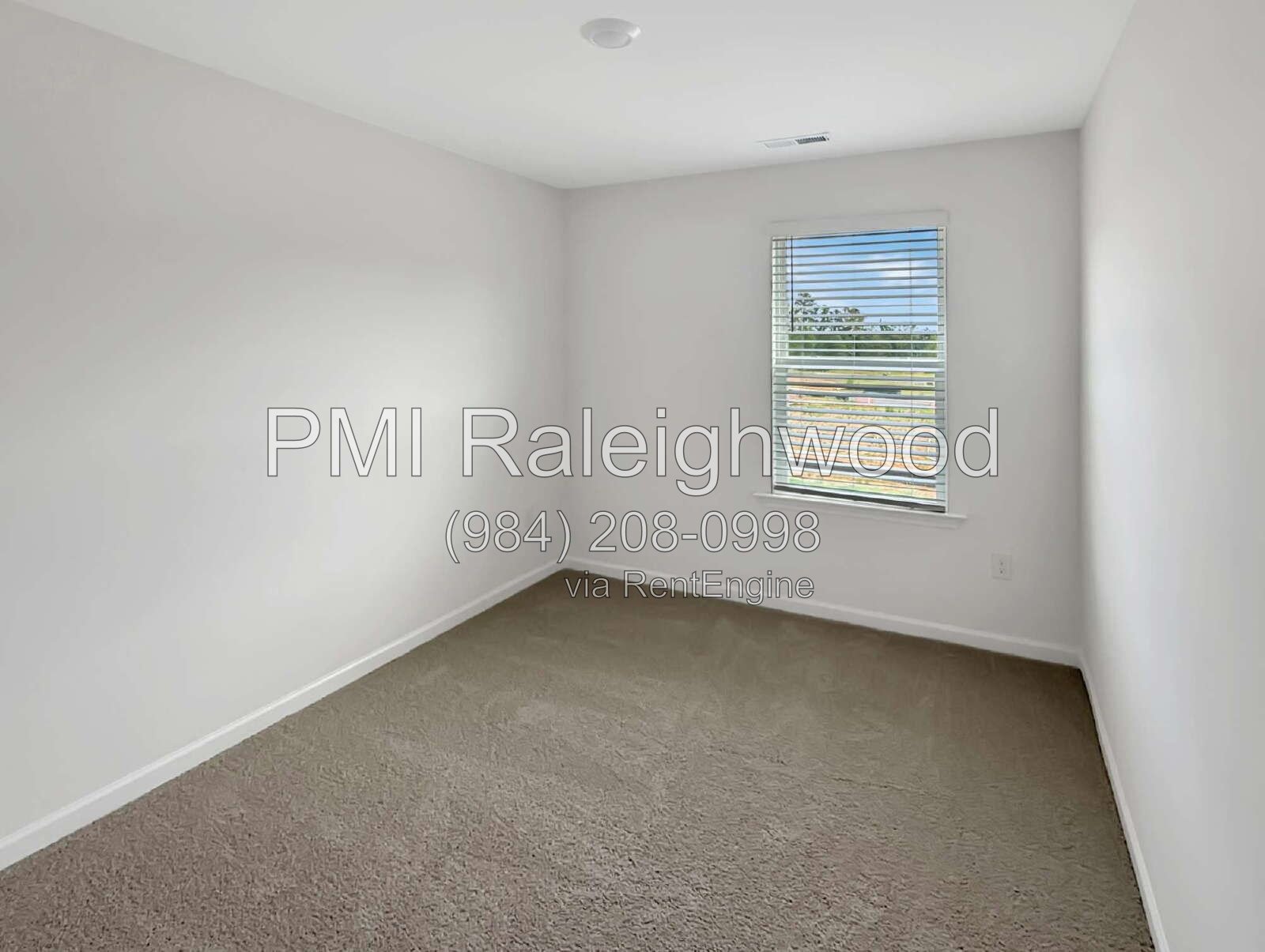 Beautiful Brand New 3BR Townhome with Eat-in-kitchen, Quartz Countertops, Open Floor Plan, Community Pool, Club house, Pickleball and Basketball Court in Prime Sanford Location property image